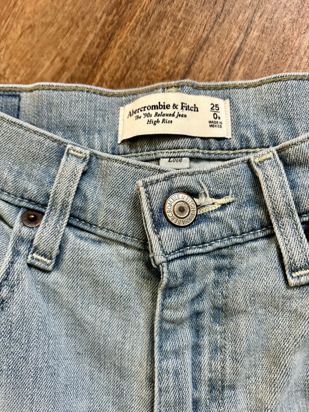 Abercrombie & Fitch curve love the 90’s relaxed high rise jeans size 26 (tag 25) - Picture 4 of 8